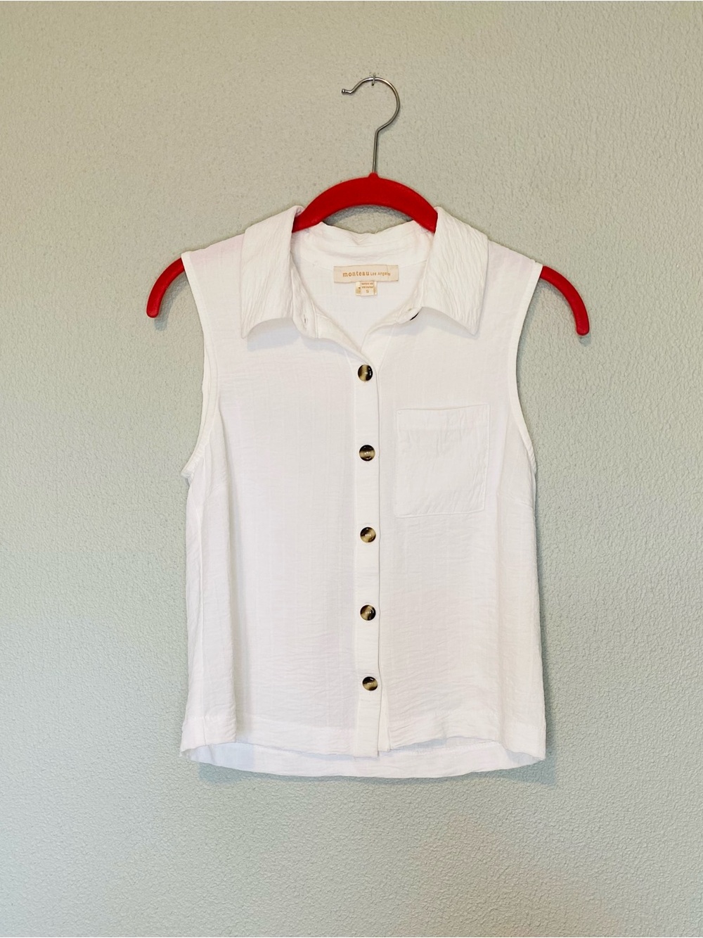 Sleeveless Button Down Blouse